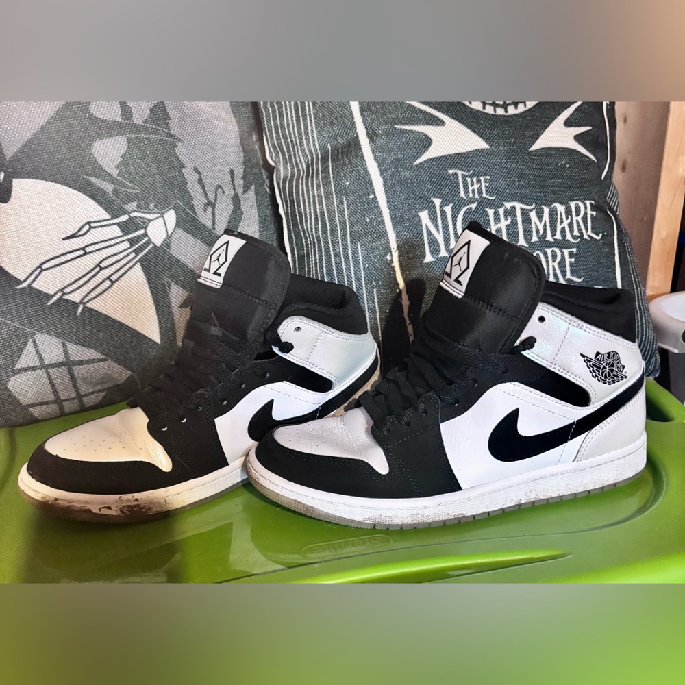 Air Jordan 1 Mid SE Diamond